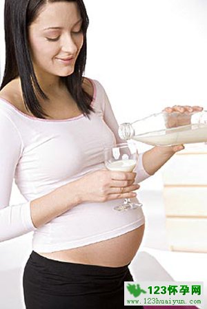 孕期知识,科学食用孕妇奶粉
